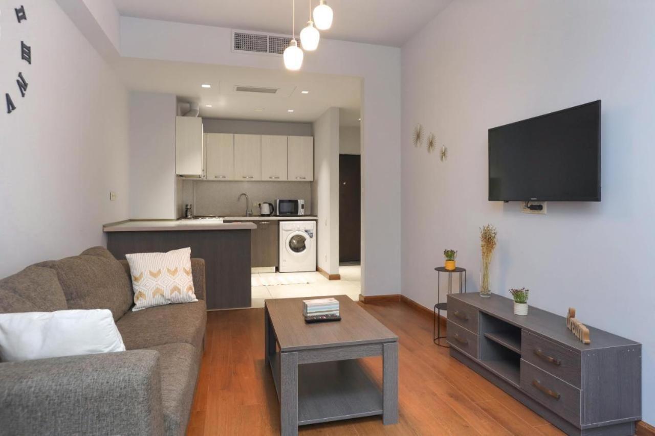 Apartment Near Republic Square エレバン エクステリア 写真