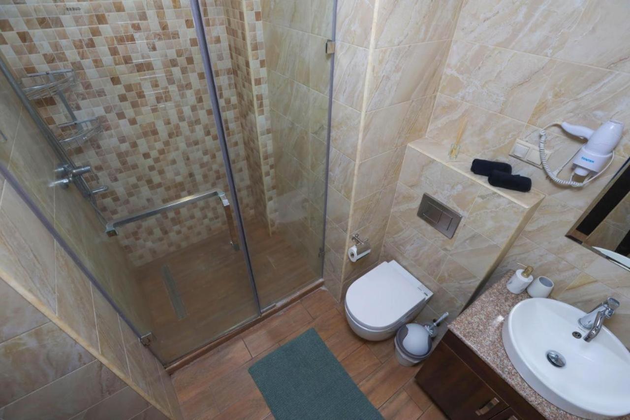 Apartment Near Republic Square エレバン エクステリア 写真
